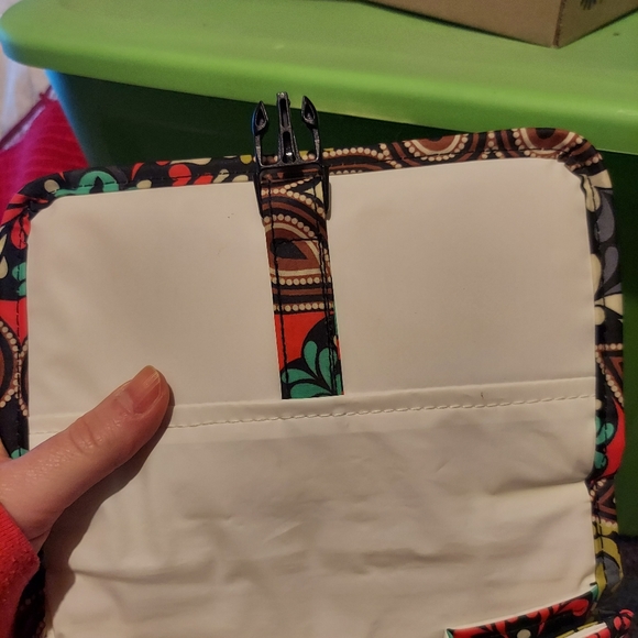 Vera Bradley Lunchbox - Picture 4 of 10